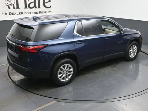 Used 2022 Chevrolet Traverse LS FWD image 42