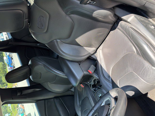 Used 2018 Jeep Cherokee Overland AWD/4WD image 6