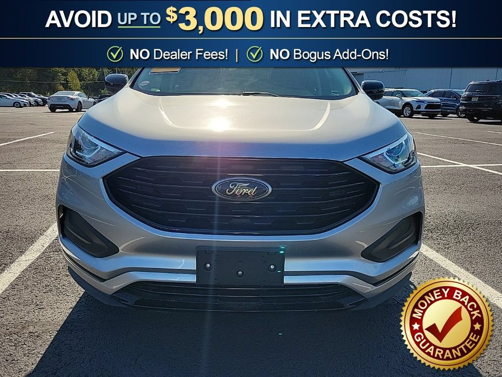 Used 2024 Ford Edge SE w/ Black Appearance Package AWD/4WD image 2