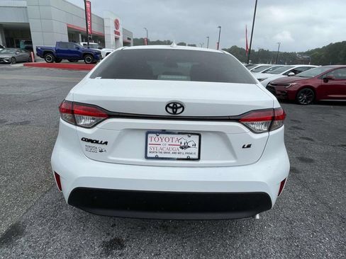 Used 2026 Toyota Corolla LE FWD image 3
