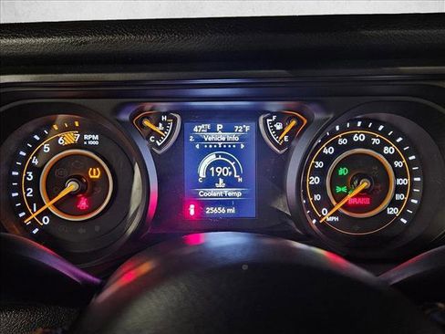 Used 2024 Jeep Wrangler Sport S image 11