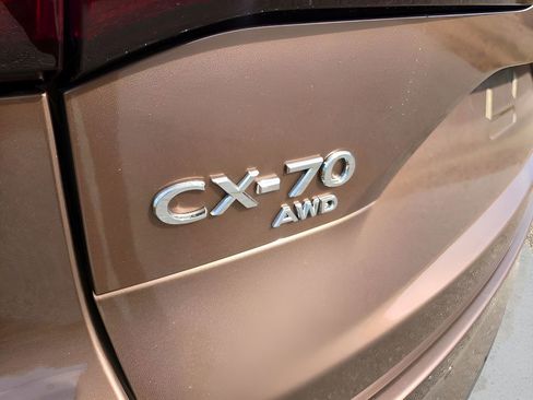 Used 2025 MAZDA CX-70 Plug-In Hybrid w/ Premium Plus image 9