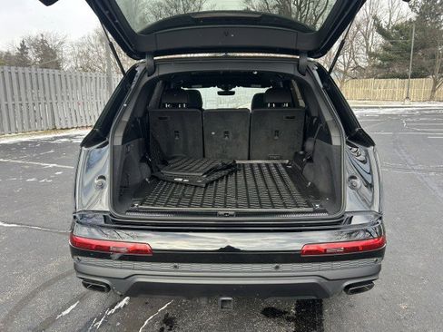 Certified 2025 Audi Q7 Premium Plus image 34