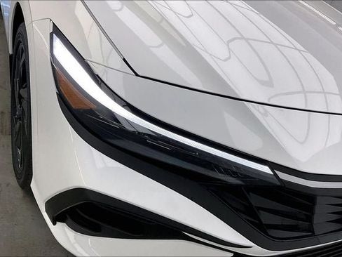 New 2026 Hyundai Elantra Sport FWD image 15