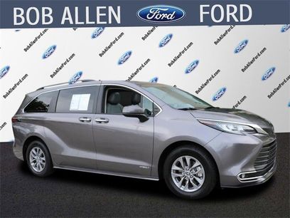 Used 2021 Toyota Sienna XLE w/ XLE Plus Package