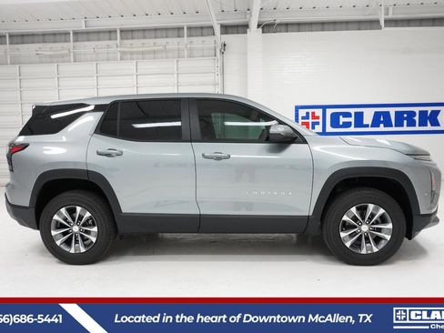 New 2026 Chevrolet Equinox LT image 4