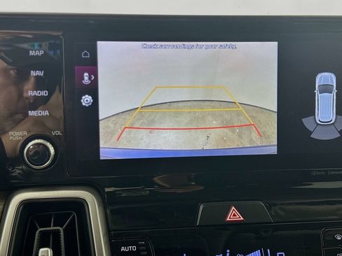 Used 2022 Kia Sorento EX w/ Panoramic Sunroof Package FWD image 15