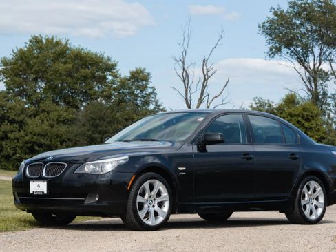 Used 2009 BMW 535i xDrive Sedan AWD/4WD image 3