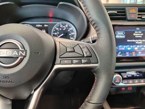 New 2025 Nissan Versa SR w/ Trunk Package image 16