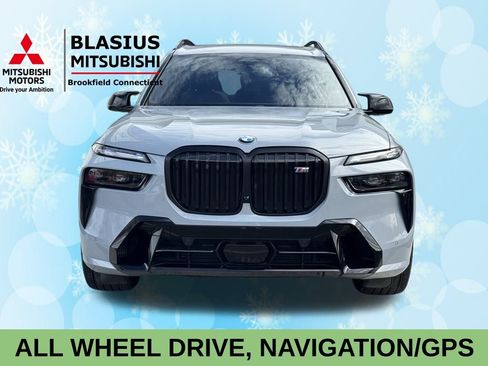 Used 2025 BMW X7 M60i w/ Climate Comfort Package image 3