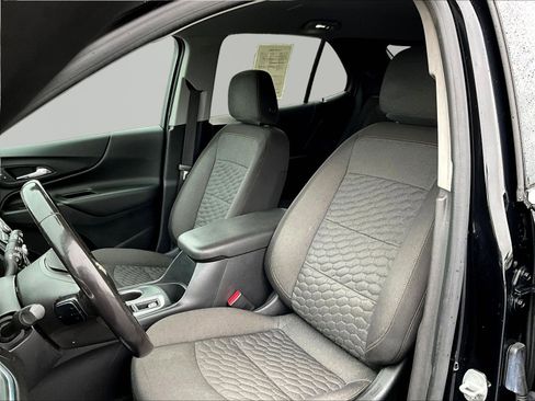 Used 2020 Chevrolet Equinox LT w/ Driver Convenience Package FWD image 21