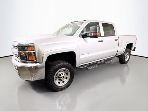 Used 2019 Chevrolet Silverado 3500 W/T w/ WT Convenience Package image 4