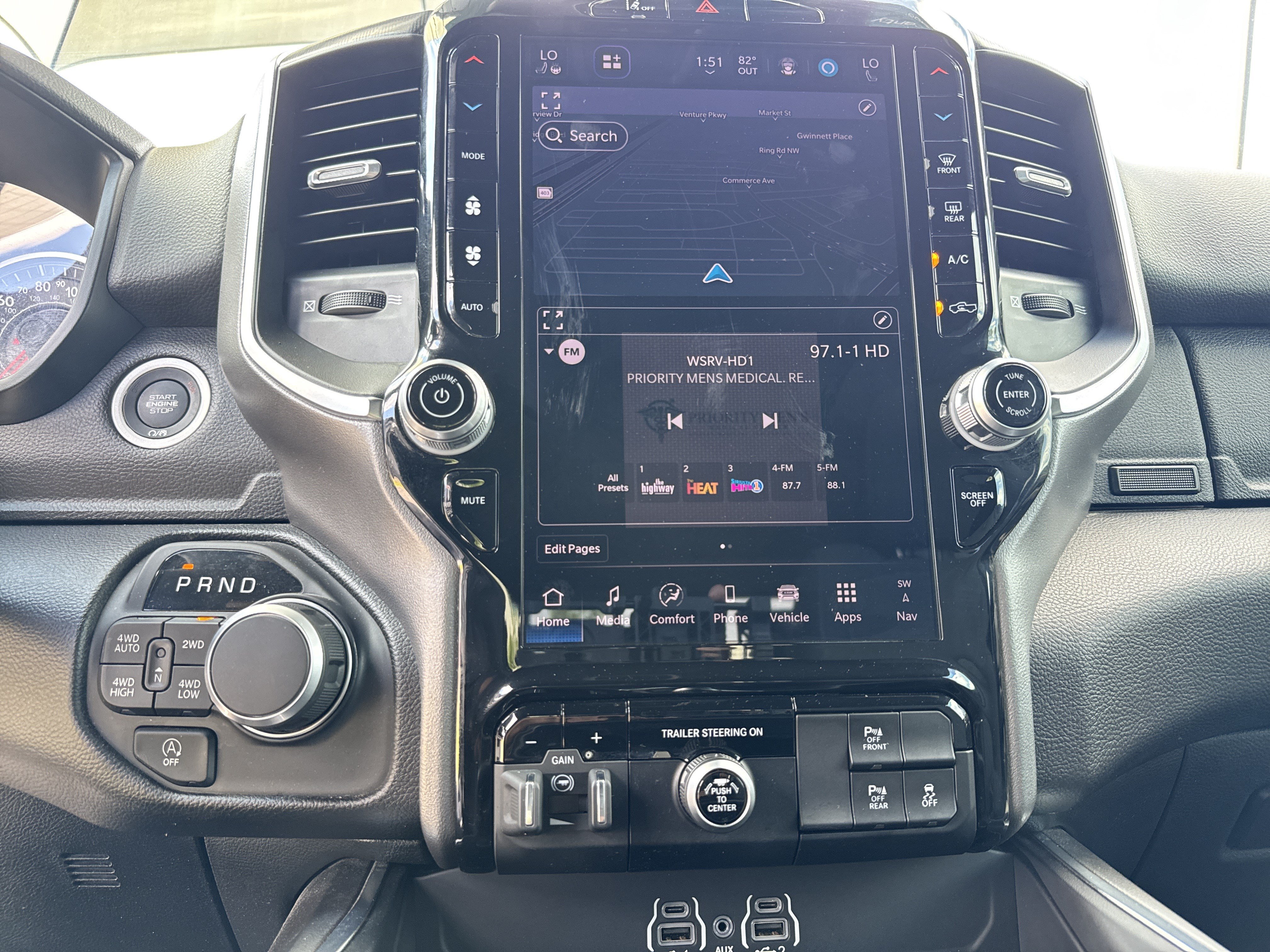 Used 2025 RAM 1500 Big Horn AWD/4WD image 23