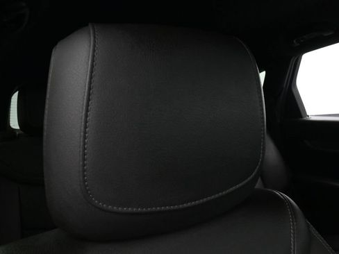 Certified 2025 Cadillac XT5 Luxury FWD image 18