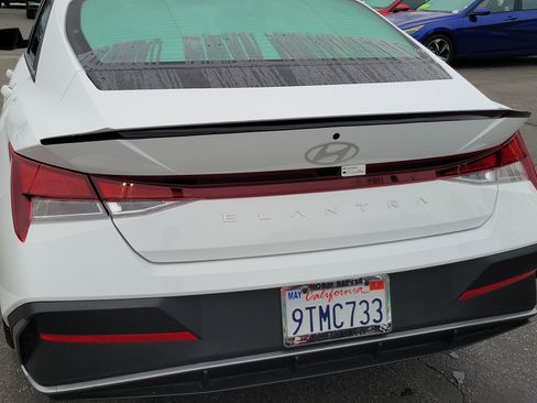 Certified 2025 Hyundai Elantra Sport image 23