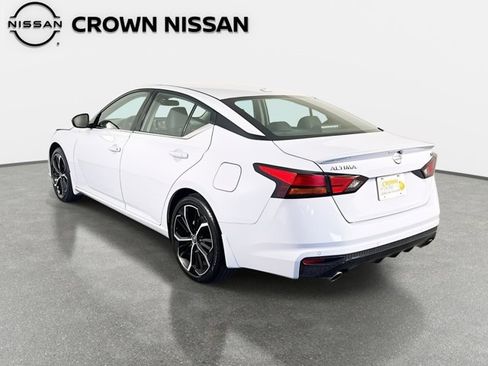 Certified 2025 Nissan Altima 2.5 SR image 8