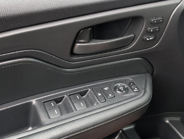 Used 2025 Honda Odyssey EX-L image 21
