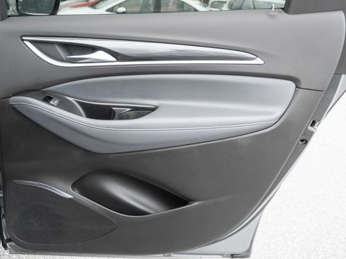 Used 2024 Buick Enclave Premium image 35