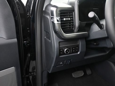 New 2026 Ford F250 Lariat w/ Black Appearance Package image 15