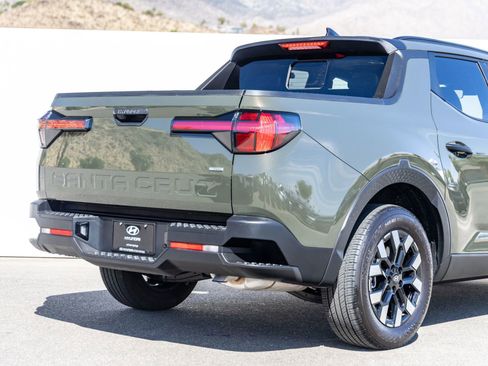 Used 2025 Hyundai Santa Cruz SEL AWD/4WD image 14