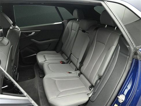 Used 2020 Audi Q8 Prestige w/ Prestige Package image 15
