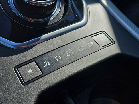 Used 2017 Land Rover Range Rover Evoque HSE Dynamic image 18