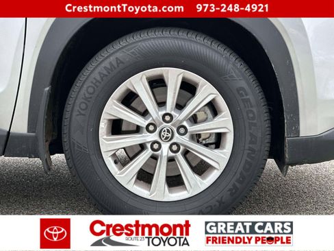 Certified 2024 Toyota Grand Highlander XLE image 6