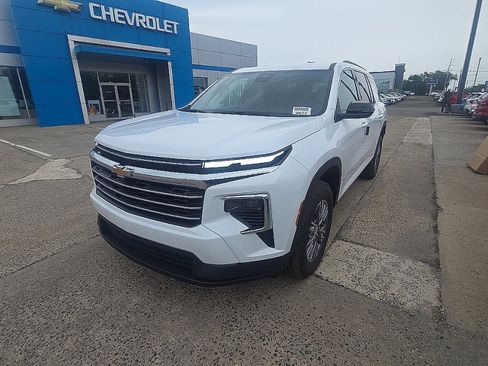 New 2026 Chevrolet Traverse LT w/ LPO, Floor Liner Package AWD/4WD image 4