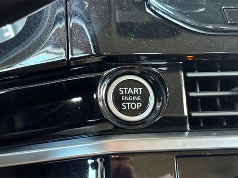 Certified 2024 Nissan Pathfinder SL image 25