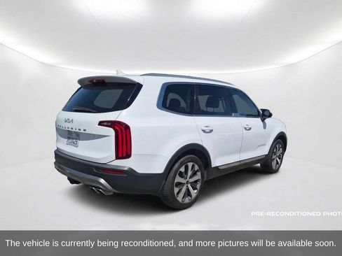 Used 2022 Kia Telluride EX w/ EX Premium Package FWD image 6