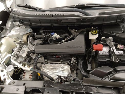 Used 2019 Nissan Rogue SV image 30