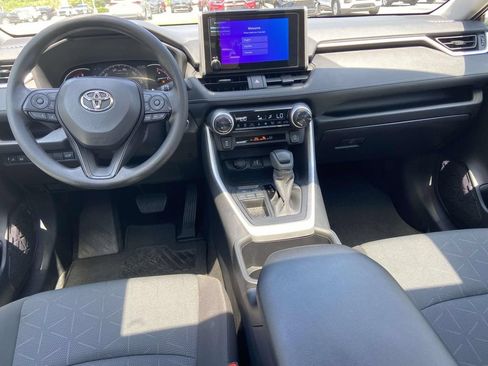 Used 2025 Toyota RAV4 XLE w/ Convenience Package FWD image 11