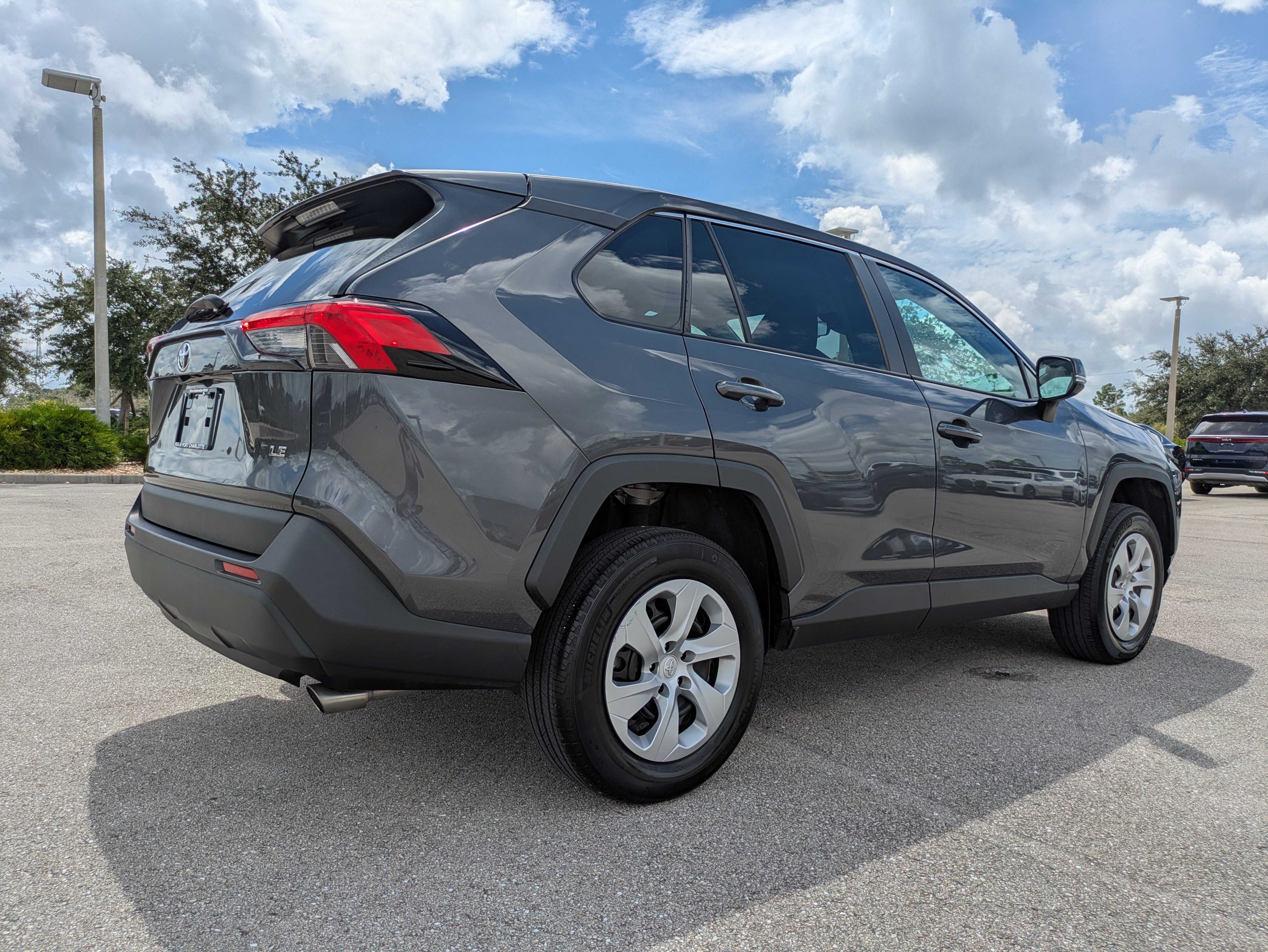 Used 2024 Toyota RAV4 LE FWD image 4