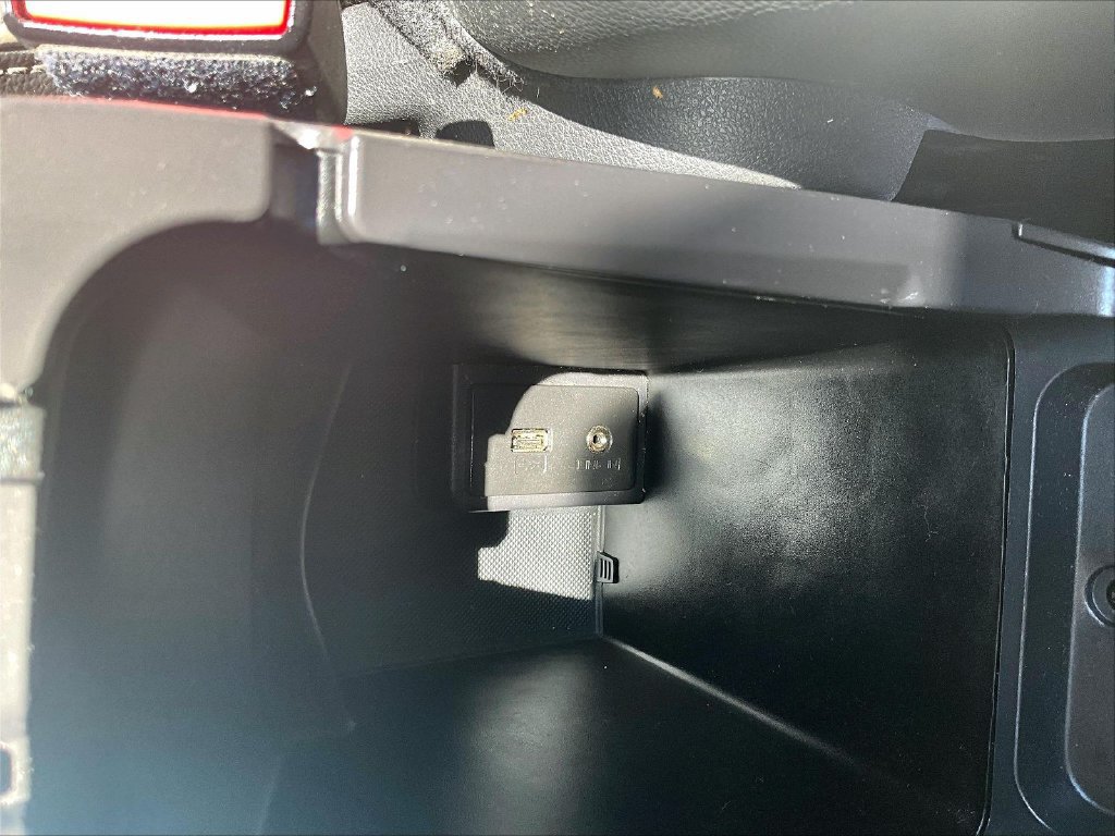 Used 2014 Ford Transit Connect Titanium FWD image 31