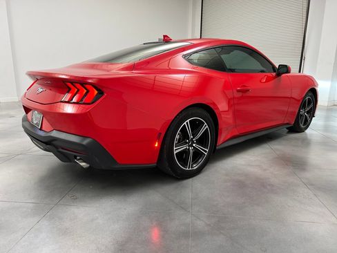 Used 2025 Ford Mustang Coupe RWD image 9