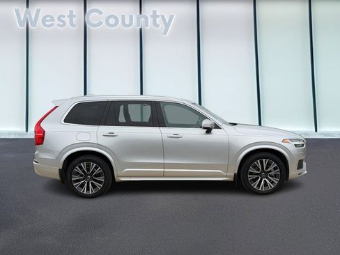 Certified 2022 Volvo XC90 T6 Momentum w/ Advanced Package image 2