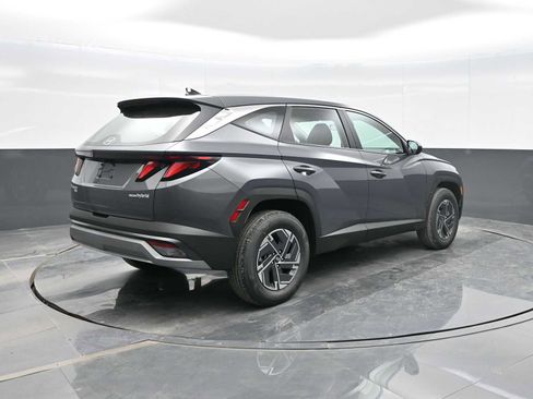New 2026 Hyundai Tucson Blue SE image 7