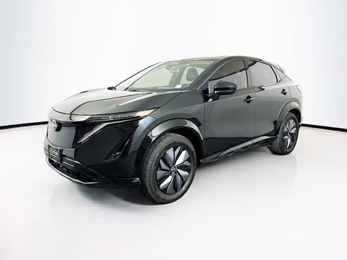 Used 2023 Nissan Ariya AWD image 3