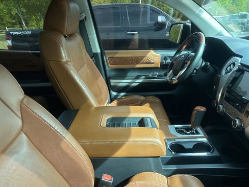 Used 2020 Toyota Tundra 1794 Edition image 5