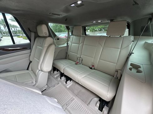 Used 2022 Cadillac Escalade Sport Platinum RWD image 41
