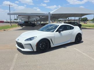 Used 2025 Toyota GR86 Premium RWD video 2