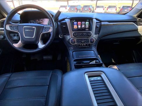 Used 2017 GMC Yukon XL Denali image 14