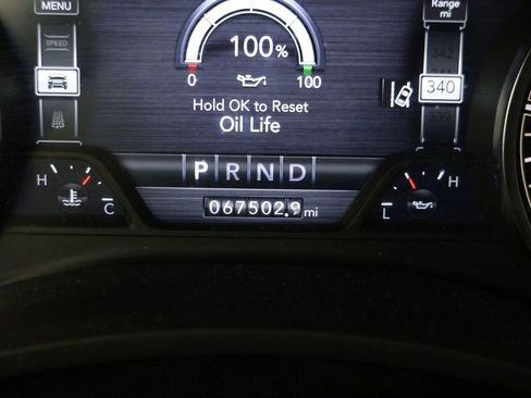 Used 2023 RAM 3500 Laramie image 12