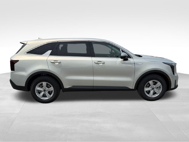 New 2026 Kia Sorento LX FWD image 8