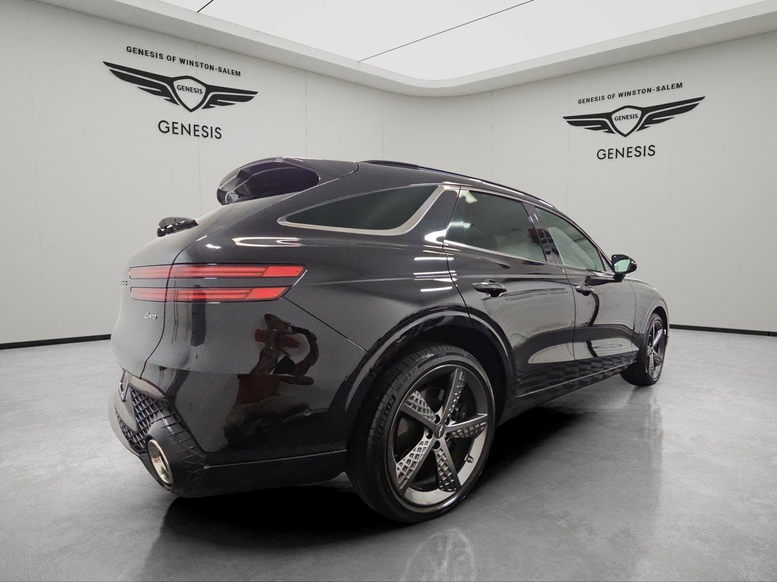 Used 2025 Genesis GV70 2.5T w/ Sport Prestige Package AWD/4WD image 5