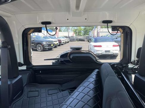 Used 2022 Jeep Wrangler Sport AWD/4WD image 37