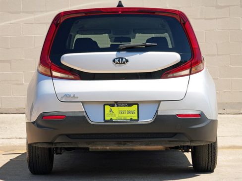 Used 2021 Kia Soul LX image 10