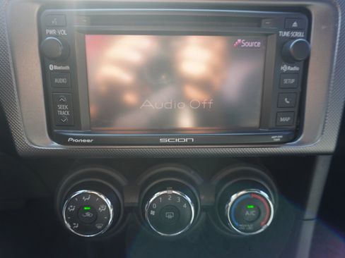 Used 2015 Scion tC Sports Coupe 6-Spd AT image 20