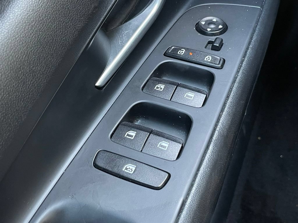Used 2024 Hyundai Elantra SEL FWD image 11
