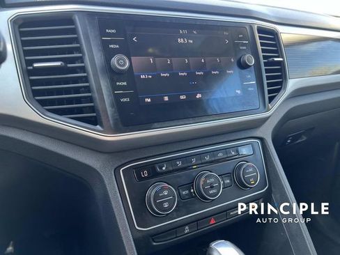 Used 2018 Volkswagen Atlas SE image 23